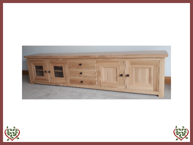 2.4M LONG LOW OAK MEDIA UNIT