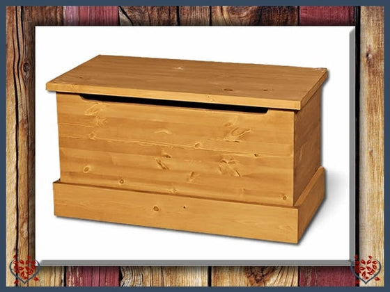 SHAKER PINE BLANKET BOX | Paul Martyn Furniture UK