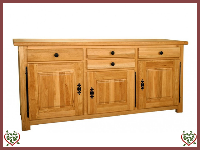 COUNTRY OAK 3 DOOR 4 DRAWER SIDEBOARD | Paul Martyn Furniture UK