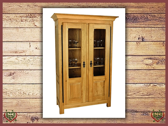 COUNTRY OAK GLAZED 2 DOOR BOOKCASE | Paul Martyn Furniture UK