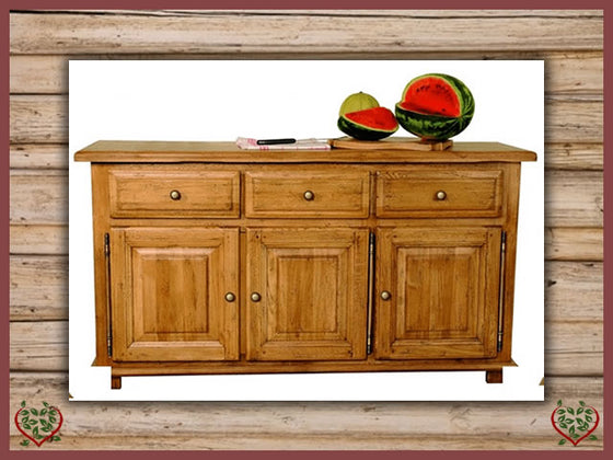 HERITAGE OAK SIDEBOARD – 3 DOORS/3 DRAWERS | Paul Martyn Furniture UK