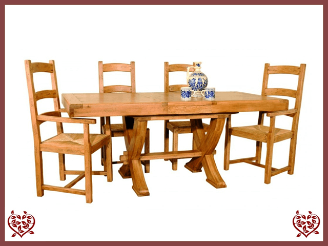 HERITAGE OAK EXTENDING DINING TABLE | Paul Martyn Furniture UK