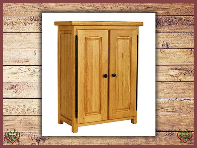 COUNTRY OAK STORAGE CUPBOARD | Paul Martyn Furniture UK