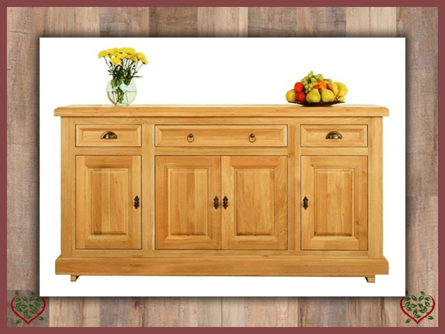 MANOR OAK SIDEBOARD – 4 DOORS AND 3 DRAWERS | Paul Martyn Furniture UK