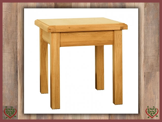 MANOR OAK LAMP TABLE | Paul Martyn Furniture UK