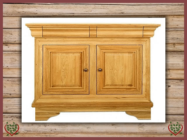 CHANCELLOR OAK SIDEBOARD, 2 DOORS AND 2 DRAWERS | Paul Martyn Furniture UK