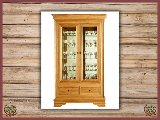 CHANCELLOR OAK DISPLAY CABINET, 2 DOORS/DRAWERS | Paul Martyn Furniture UK