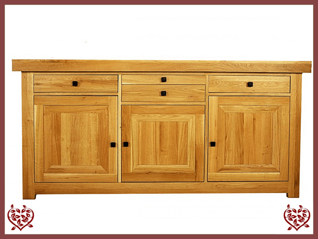 AUBUSSON OAK 3 DOOR SIDEBOARD | Paul Martyn Furniture UK