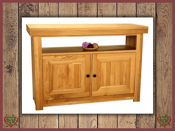 AUBUSSON OAK ENTERTAINMENT CABINET SIDEBOARD | Paul Martyn Furniture UK