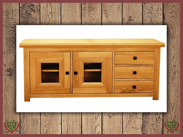 AUBUSSON OAK WIDE GLAZED TV CABINET | Paul Martyn Furniture UK